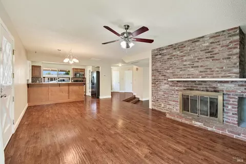 800 W A St, Dixon, CA 95620 photo 9