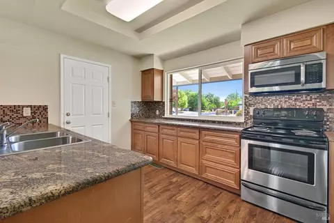 800 W A St, Dixon, CA 95620 photo 11