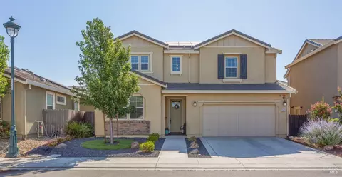 343 Marigold Dr, Vacaville, CA 95687