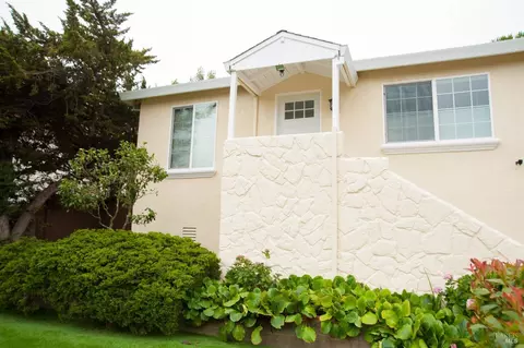 1429 Magazine St, Vallejo, CA 94591 photo 2