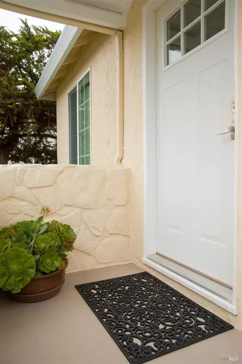 1429 Magazine St, Vallejo, CA 94591 photo 4