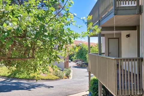 101 Lands End Ct, Vallejo, CA 94591 photo 6