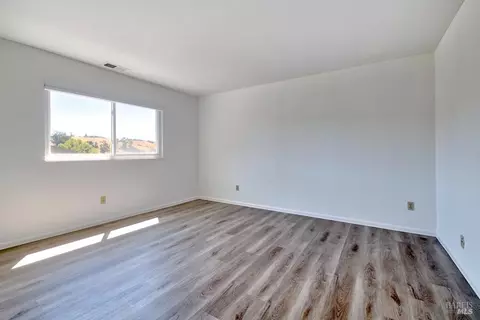 101 Lands End Ct, Vallejo, CA 94591 photo 21