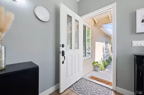 984 Foothill Dr, Windsor, CA 95492 photo 5