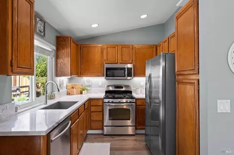 984 Foothill Dr, Windsor, CA 95492 photo 13