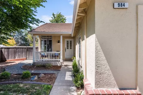 984 Foothill Dr, Windsor, CA 95492 photo 3