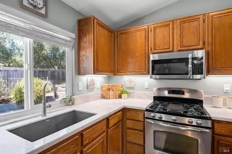 984 Foothill Dr, Windsor, CA 95492 photo 14