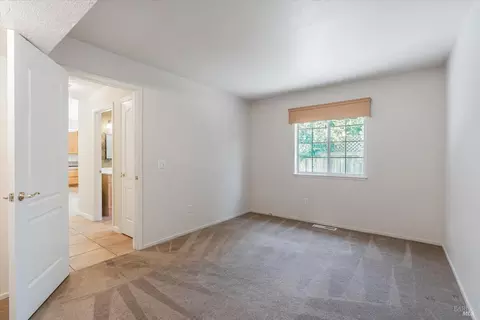 954 Wright St, Santa Rosa, CA 95404 photo 17