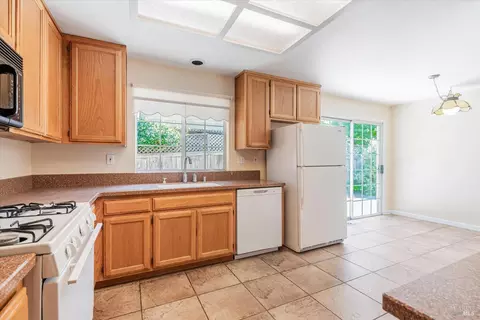 954 Wright St, Santa Rosa, CA 95404 photo 13