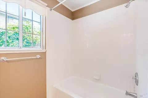 954 Wright St, Santa Rosa, CA 95404 photo 21