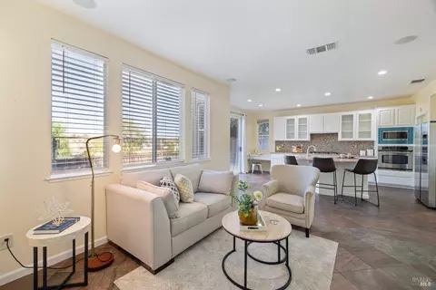 312 Shadow Ridge Ct, Vallejo, CA 94591 photo 11
