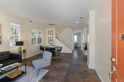 312 Shadow Ridge Ct, Vallejo, CA 94591 photo 4