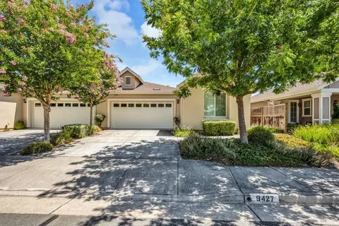 9427 Oak Trail Cir, Santa Rosa, CA 95409
