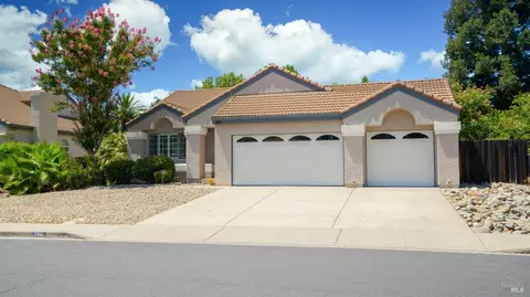784 Monaghan Cir, Vacaville, CA 95688