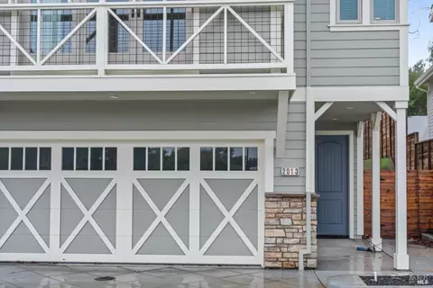 2037 Stagecoach Rd, Santa Rosa, CA 95404