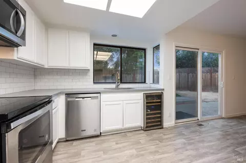 732 Vasquez Ct, Sonoma, CA 95476 photo 2