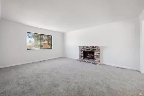 732 Vasquez Ct, Sonoma, CA 95476 photo 4