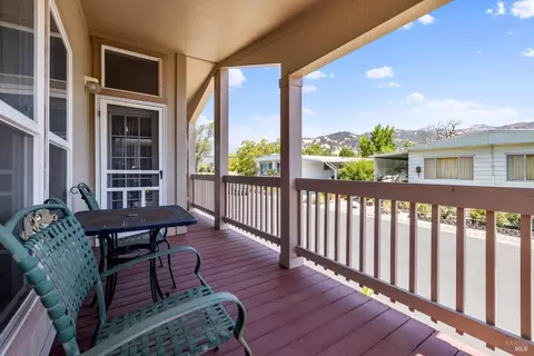 9 Camellia Dr, Calistoga, CA 94515