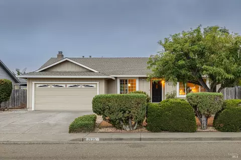 1635 Juliet Dr, Petaluma, CA 94954