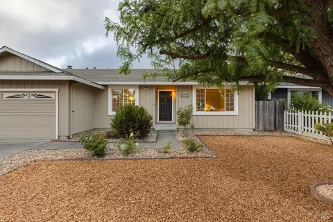 1635 Juliet Dr, Petaluma, CA 94954 photo 3
