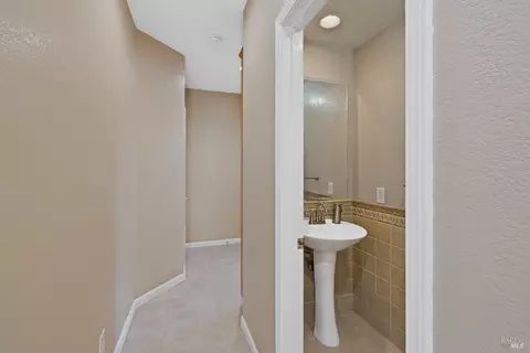 1212 Eagle Dr, Windsor, CA 95492 photo 17