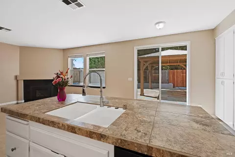 1212 Eagle Dr, Windsor, CA 95492 photo 16