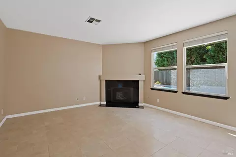1212 Eagle Dr, Windsor, CA 95492 photo 9