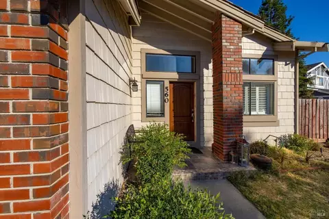 560 Oakmeadow Ct, Vacaville, CA 95687 photo 4