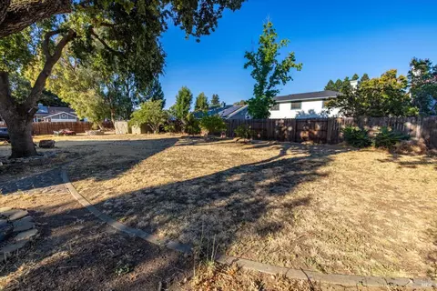 560 Oakmeadow Ct, Vacaville, CA 95687 photo 26