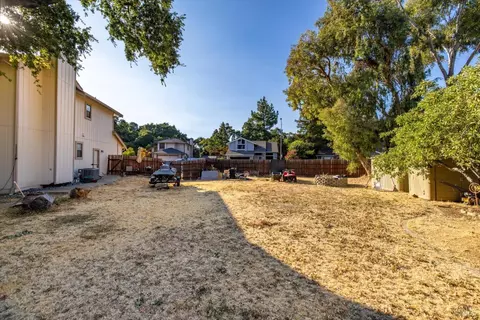 560 Oakmeadow Ct, Vacaville, CA 95687 photo 28