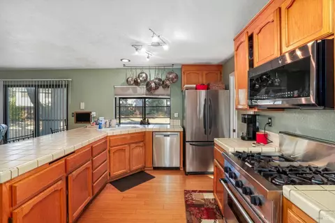 560 Oakmeadow Ct, Vacaville, CA 95687 photo 11