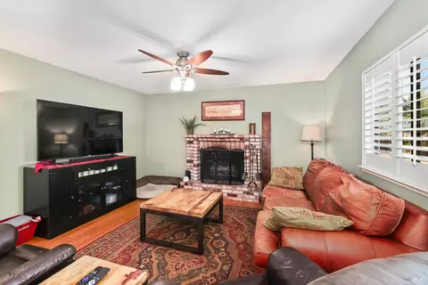 560 Oakmeadow Ct, Vacaville, CA 95687 photo 13