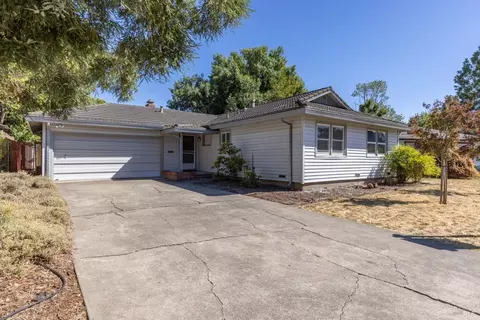 1227 Wyoming Dr, Santa Rosa, CA 95405