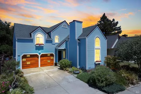 2129 Crosspoint Ave, Santa Rosa, CA 95403