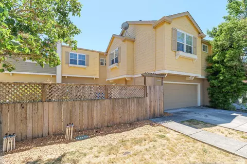 4073 Louis Krohn Dr, Santa Rosa, CA 95407