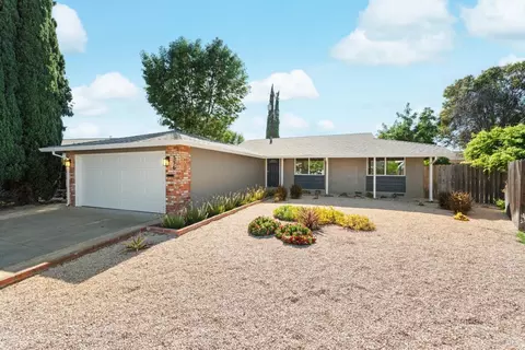 336 Elsinore Dr, Vacaville, CA 95687
