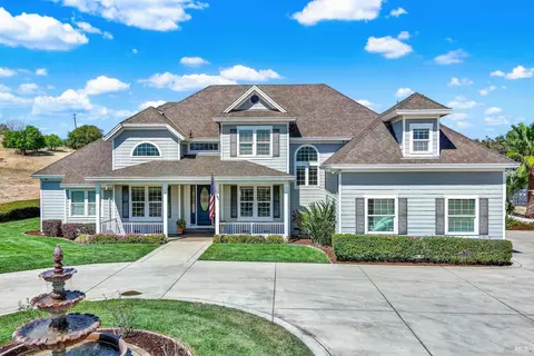 7637 Olivas Ln, Vacaville, CA 95688