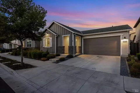 5620 Kelsey Pl, Rohnert Park, CA 94928