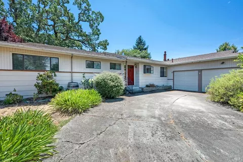 2554 Tuscan Dr, Santa Rosa, CA 95405