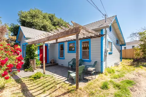 4660 Hessel Rd, Sebastopol, CA 95472