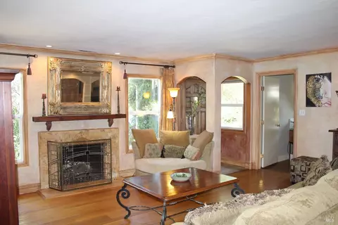 43 Lauren Ave, Novato, CA 94947