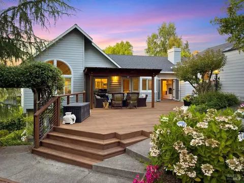 31 Biscayne Ct, San Rafael, CA 94901