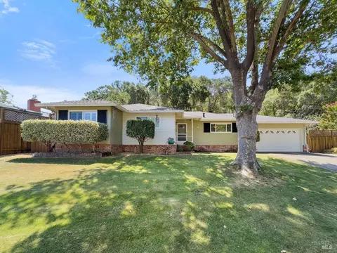 15 Harding Dr, Novato, CA 94947