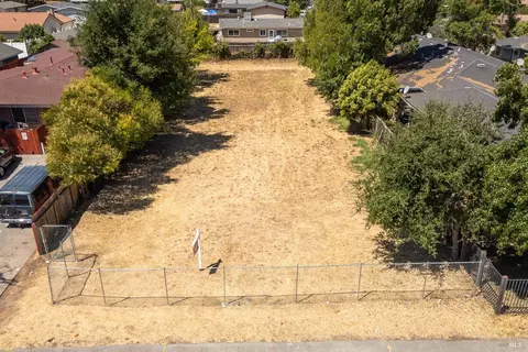 99 Tabor Ave, Fairfield, CA 94533 photo 2
