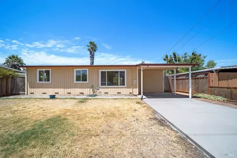 755 Camellia Ct, Santa Rosa, CA 95407