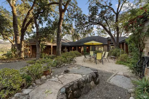 2111 N 3rd Ave, Napa, CA 94558