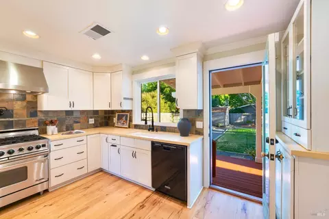 560 Sanns Ln, Healdsburg, CA 95448 photo 15