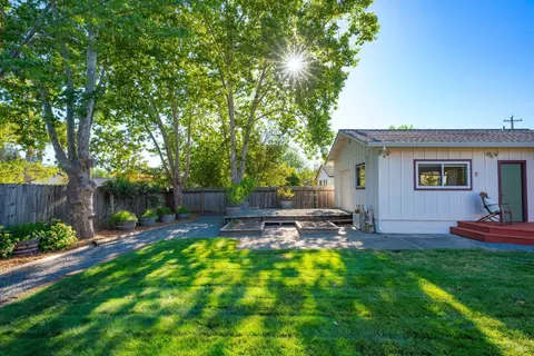 560 Sanns Ln, Healdsburg, CA 95448 photo 38