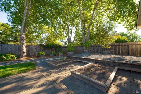 560 Sanns Ln, Healdsburg, CA 95448 photo 40