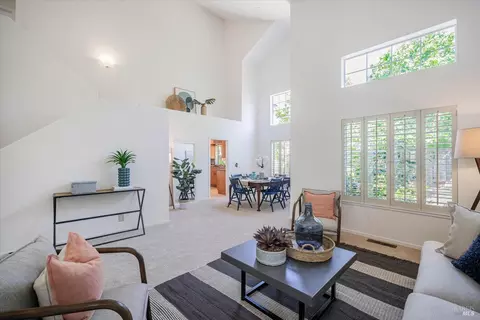 9269 Piccadilly Cir, Windsor, CA 95492 photo 6